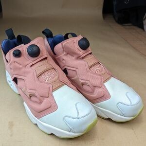 Reebok Insta Pump Fury Men's sz 10.5 Basketball Shoe Rare Salmon color Trainer S